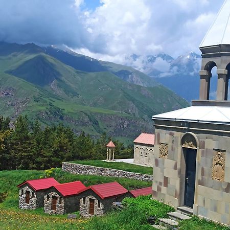 Crystal Kazbegi Hotel Buitenkant foto