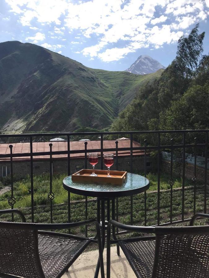 Crystal Kazbegi Hotel Buitenkant foto