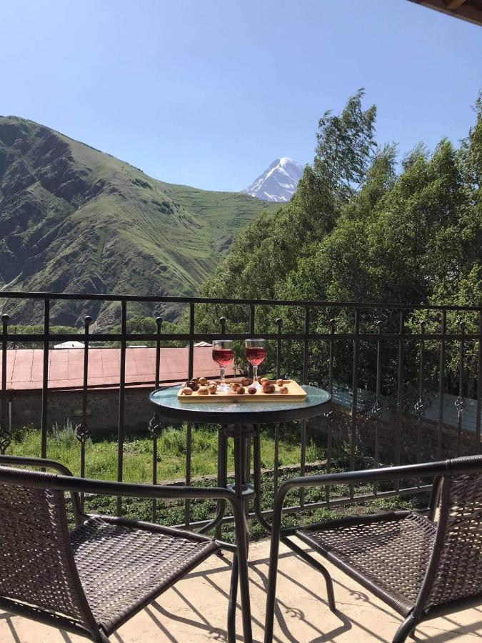 Crystal Kazbegi Hotel Buitenkant foto