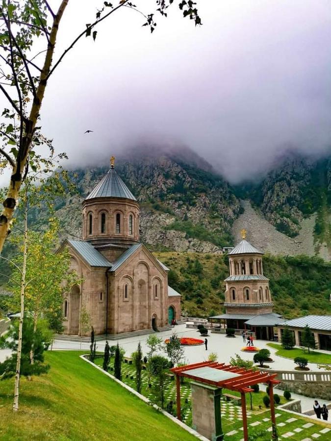 Crystal Kazbegi Hotel Buitenkant foto