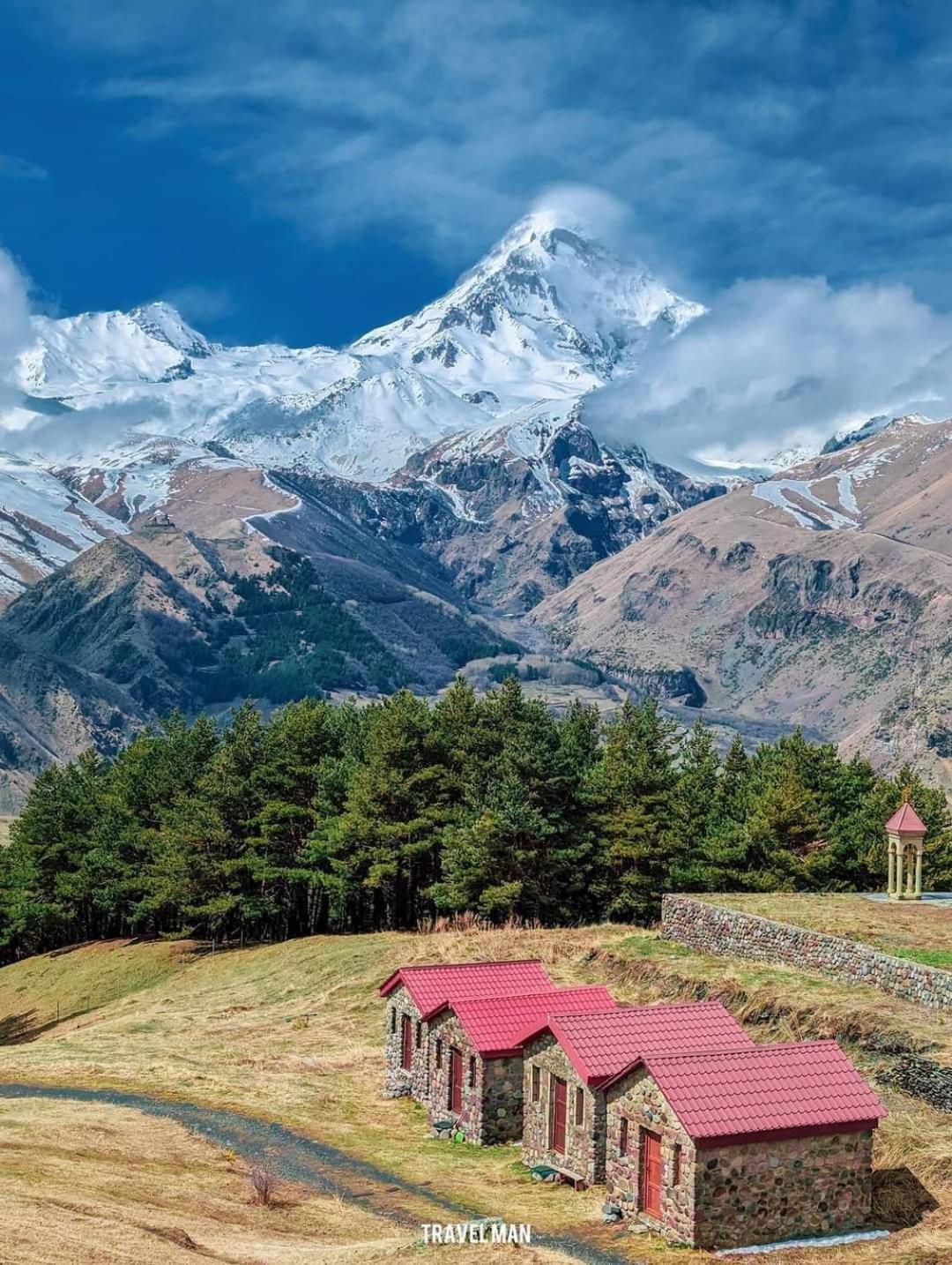 Crystal Kazbegi Hotel Buitenkant foto