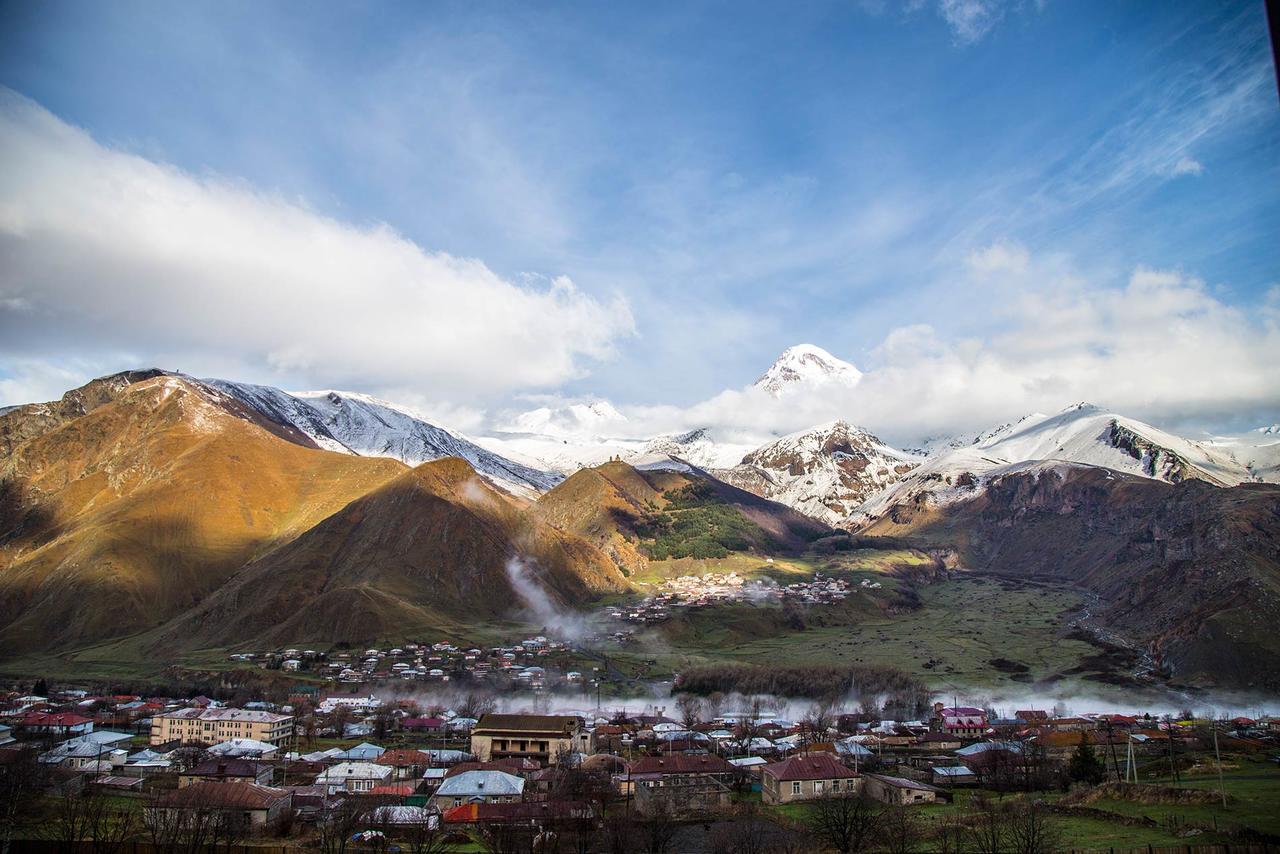 Crystal Kazbegi Hotel Buitenkant foto